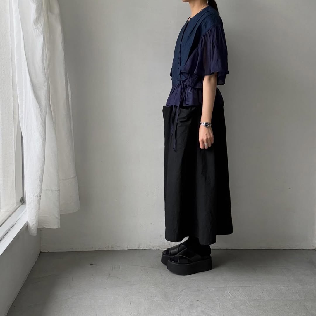 MAGALI インディゴリネンカシュクールブラウス　ネイビー