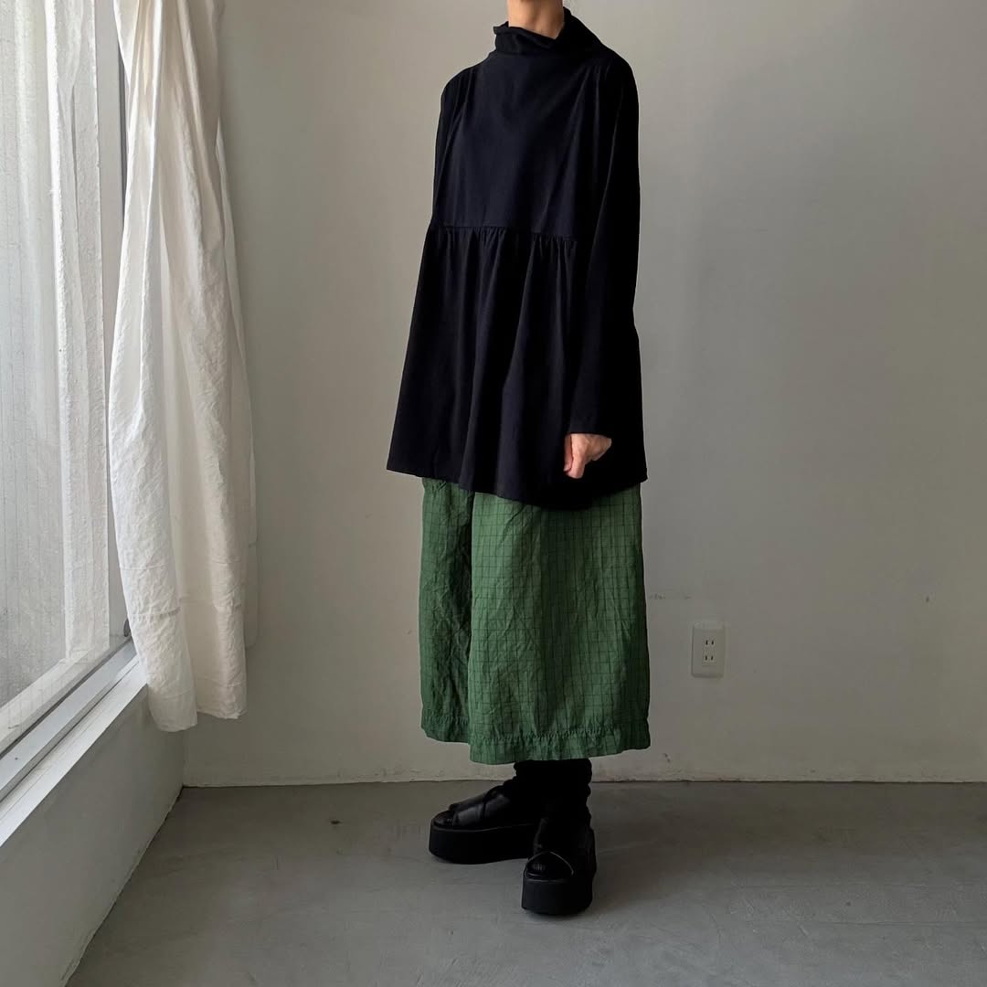 homspun 天竺ハイネックギャザープルオーバー