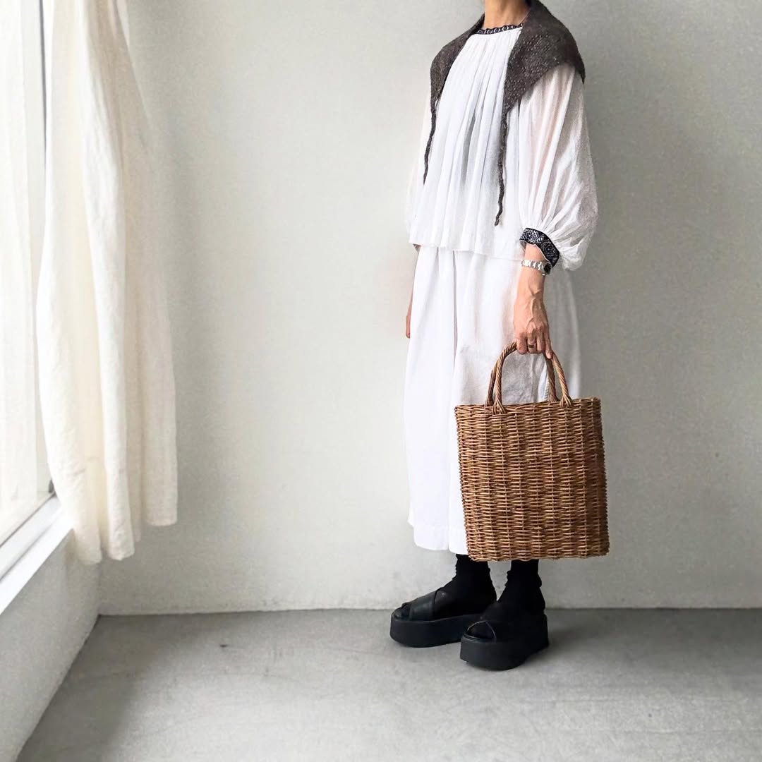 Karakoram アルパカコットントライアングルスカーフ　ダークブラウン