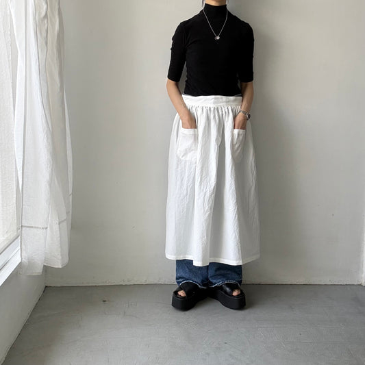 R&D.M.Co  コットンリネンシルクワッシャーサロンエプロン　ホワイト