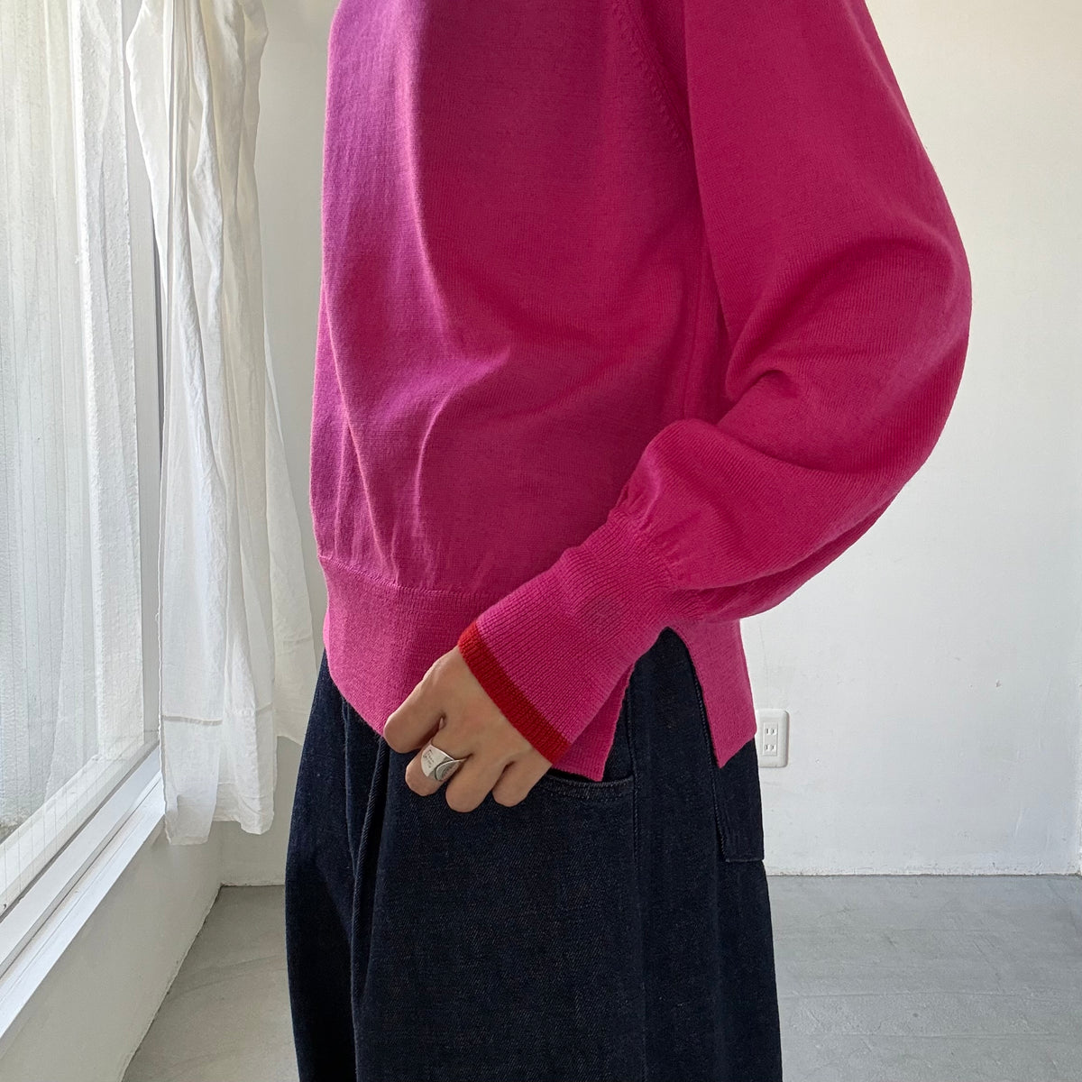 atelier naruse ウールタートルネックニット　ピンク×袖口レッド