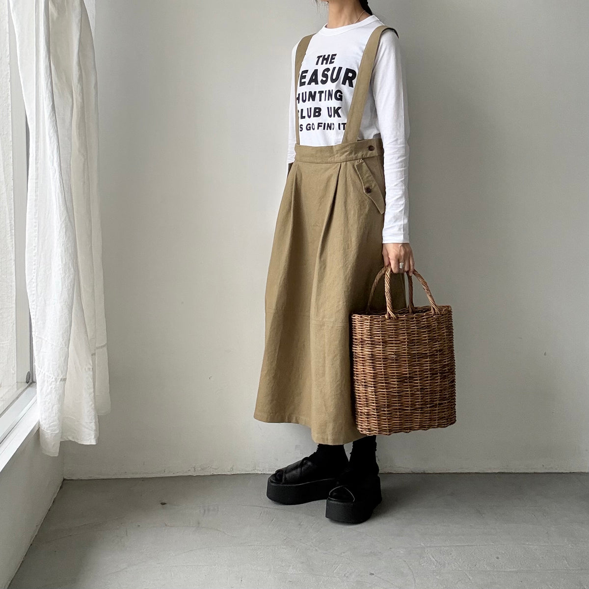 MAGALI キャンバスコットンリネンサスペンダースカート　カーキ