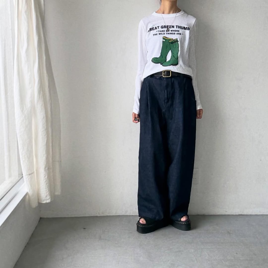 R&D.M.Co グリーンブーツ長袖Tシャツ – blanc