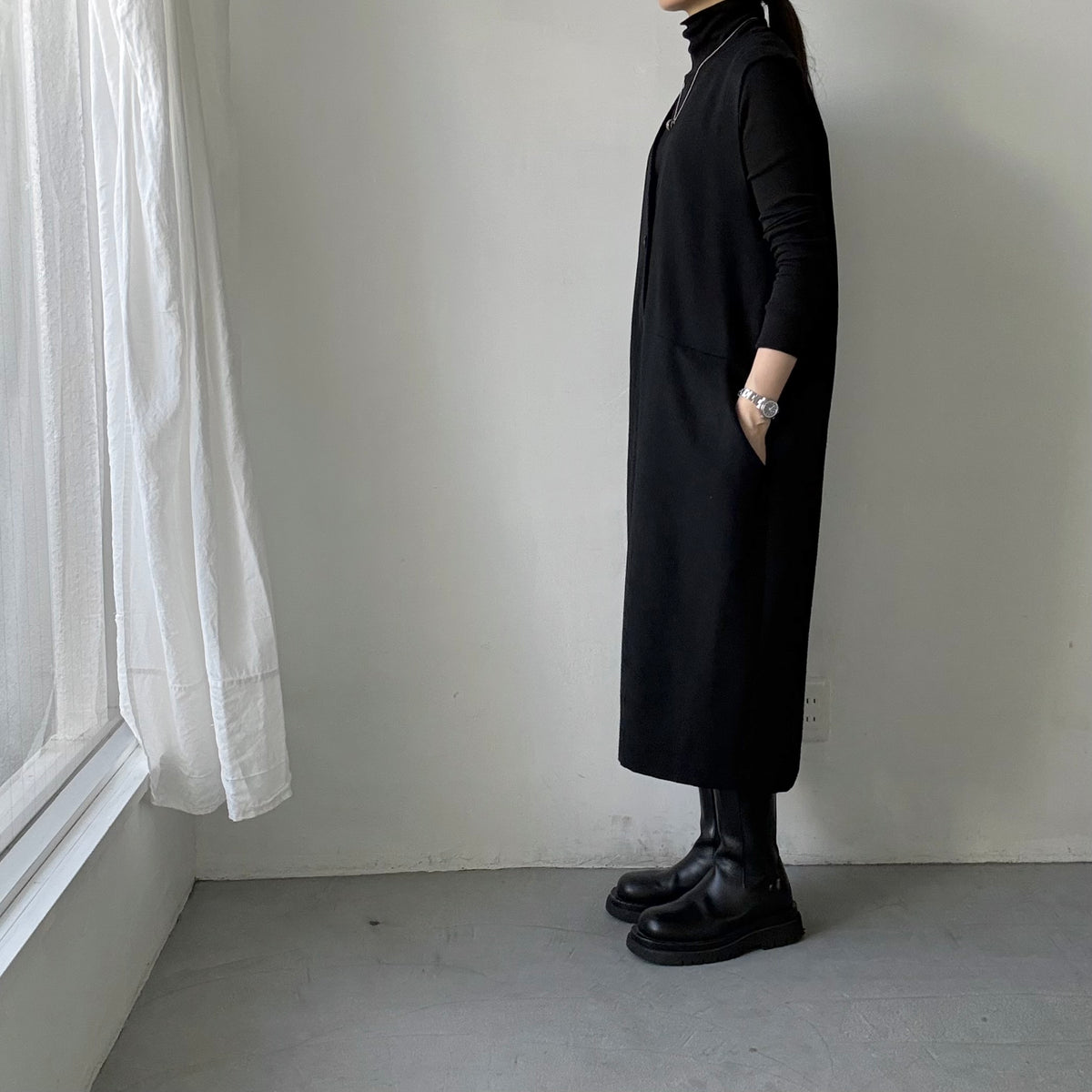 atelier naruse　コットンウールヘリンボンジャンパースカート