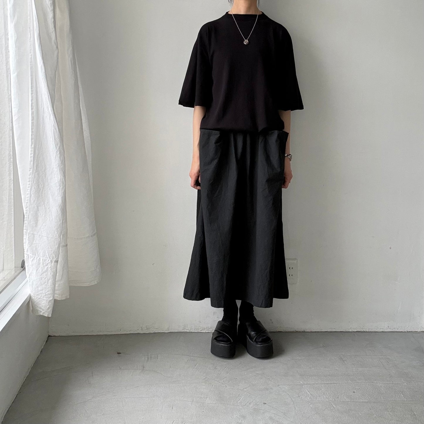 🟡週末入荷分予約受付中🟡as it is　フレアスリーブコットンニット　ブラック