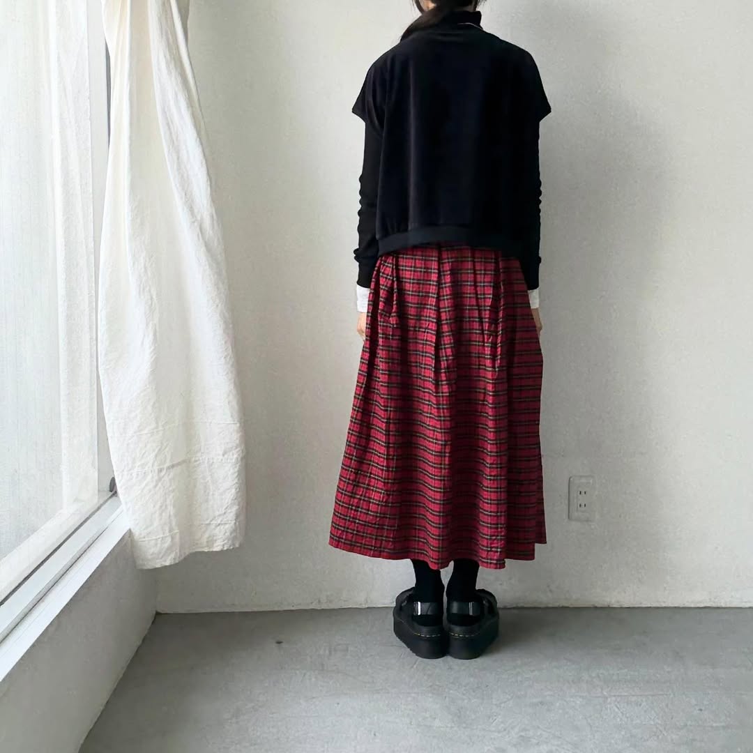 Linenya  ベロアベスト