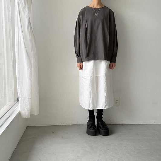 atelier naruse  オーガニックコットンタックブラウス