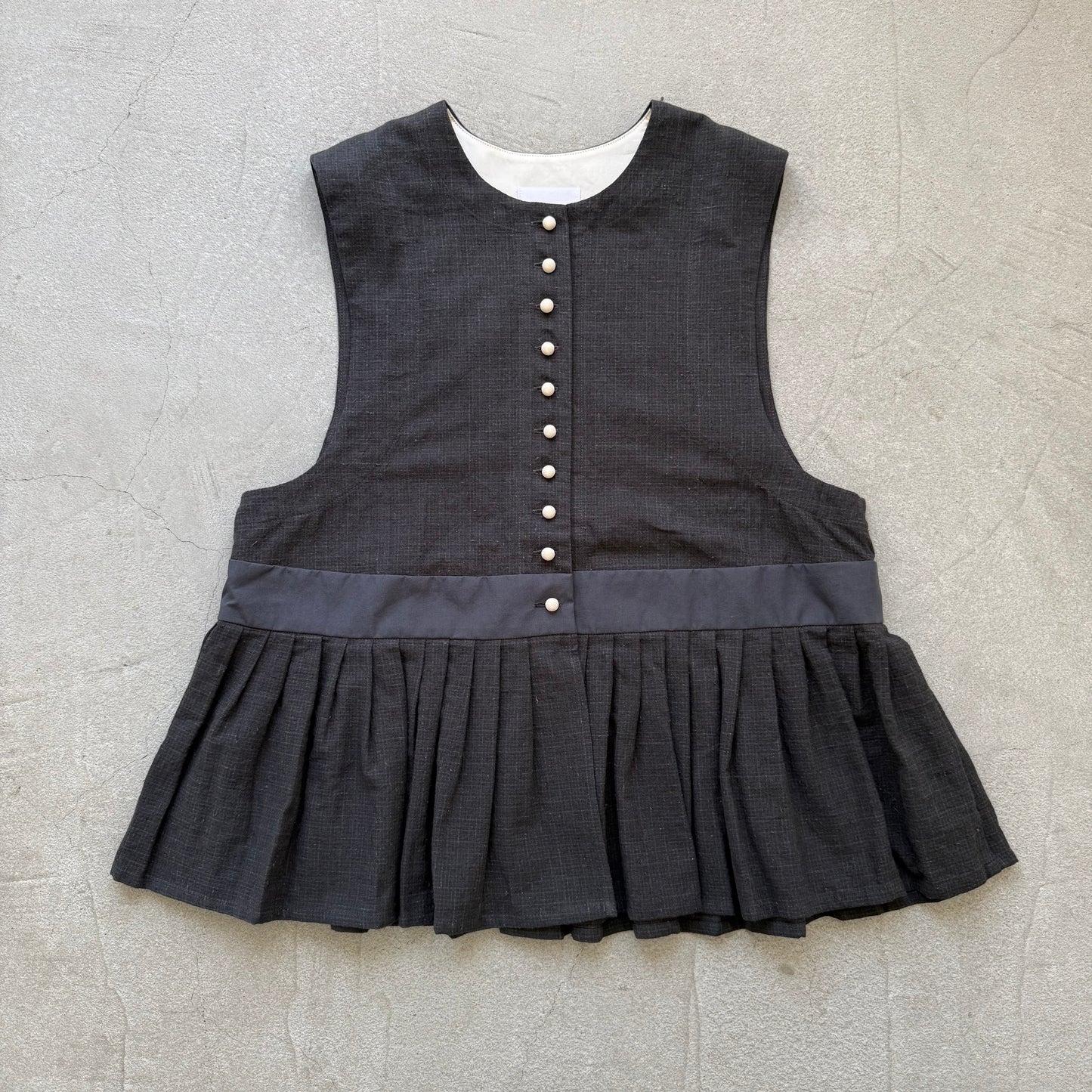 MAGALI   コットンリネンピンチェックペザントジレ