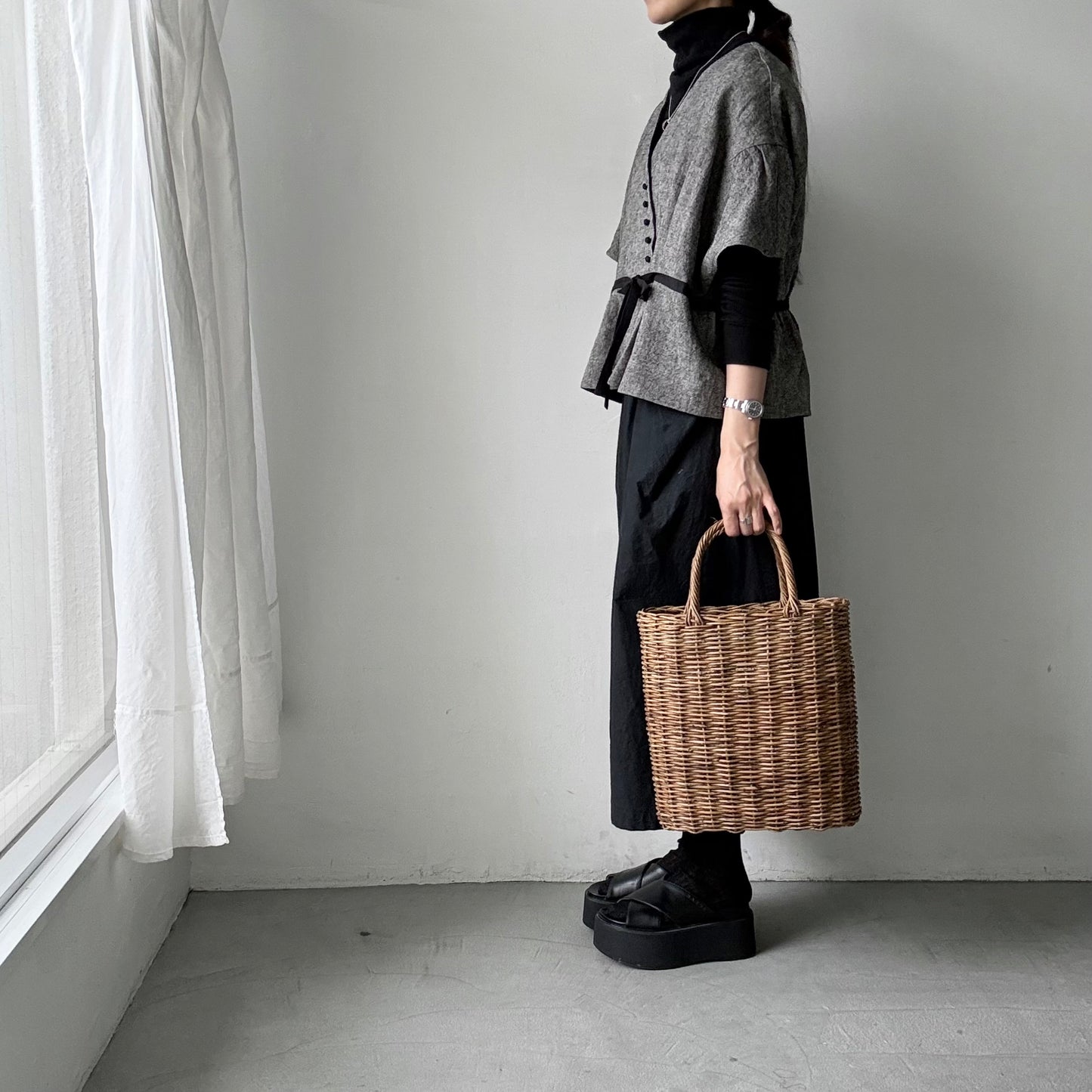MAGALI  トリプルウォッシュリネンカシュクールジレ　フォグブラック
