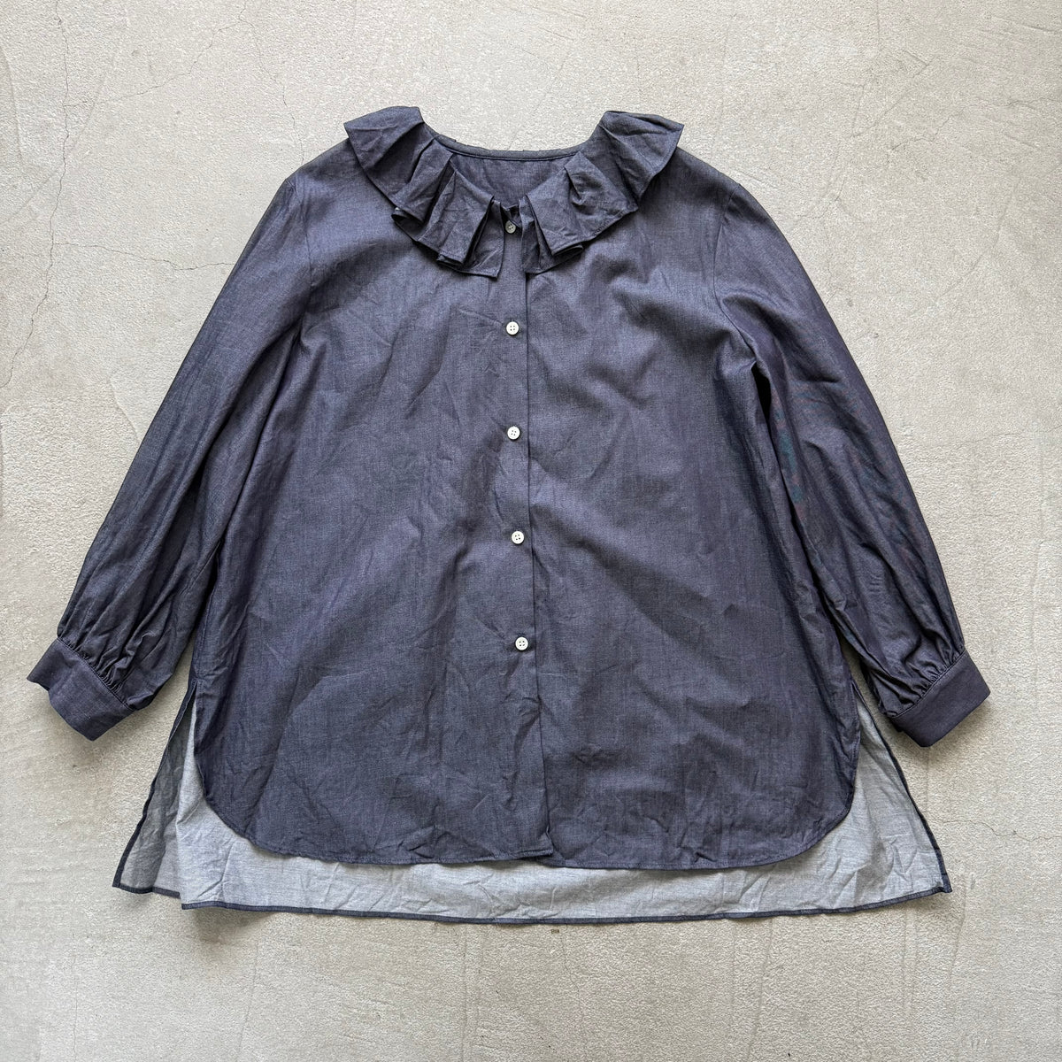 🔵金曜日入荷分予約受付中🔵Linenya  ラッフルシャツ　デニム