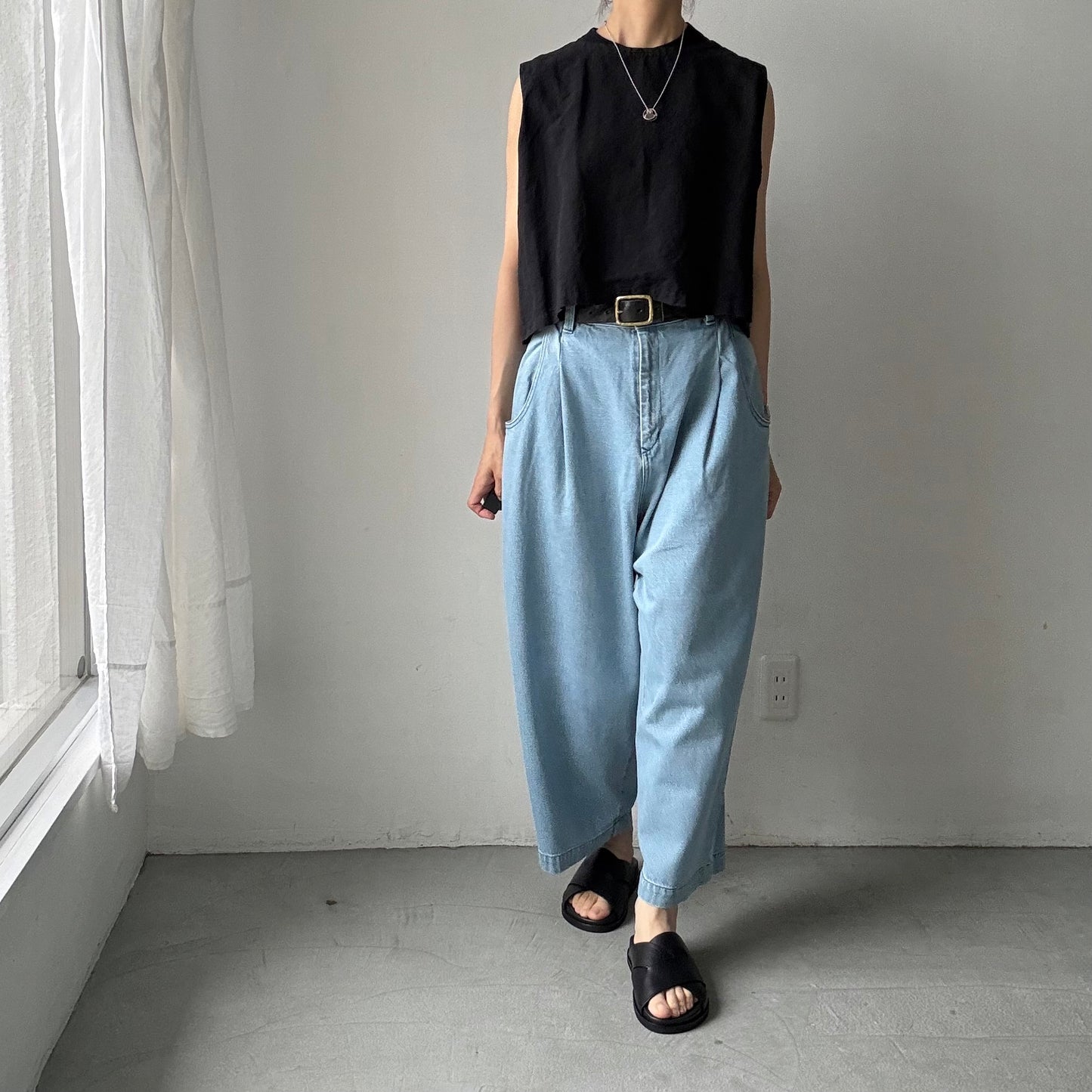 atelier naruse  コットンデニムワイドタックパンツ　size0