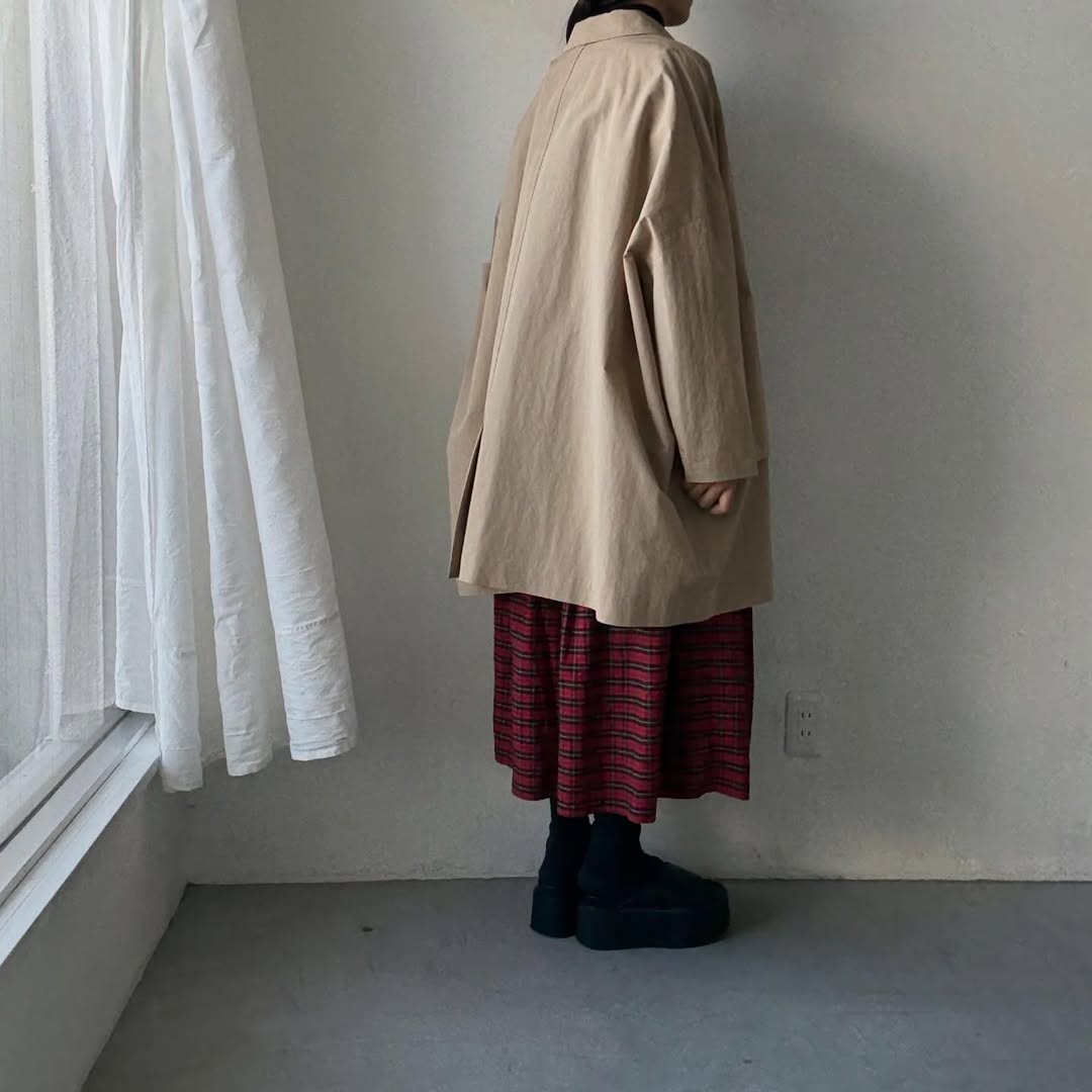 atelier naruse コットンナイロンタフタフーデットコート　ベージュ