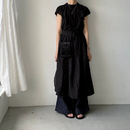 R&D.M.Co プレーンシルクフリルポシェット　ブラック