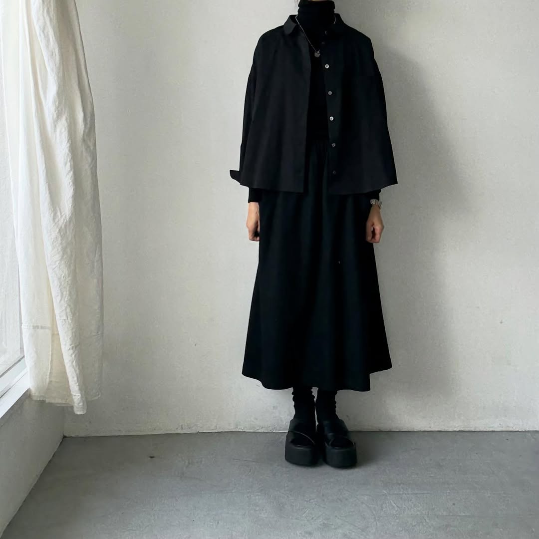 Linenya  コットン丸襟長袖ブラウス　ブラック