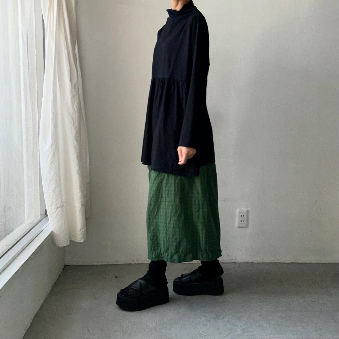 homspun 天竺ハイネックギャザープルオーバー