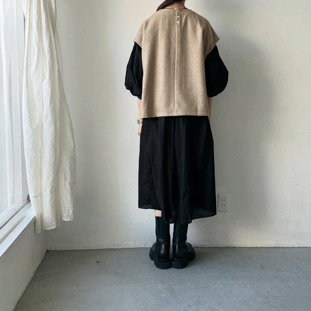 Linenya  ウール混ベスト　ベージュ