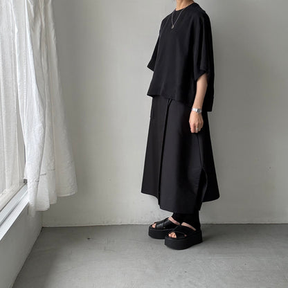 TENNE HANDCRAFTED MODERN ハーフスリーブトップス　ブラック