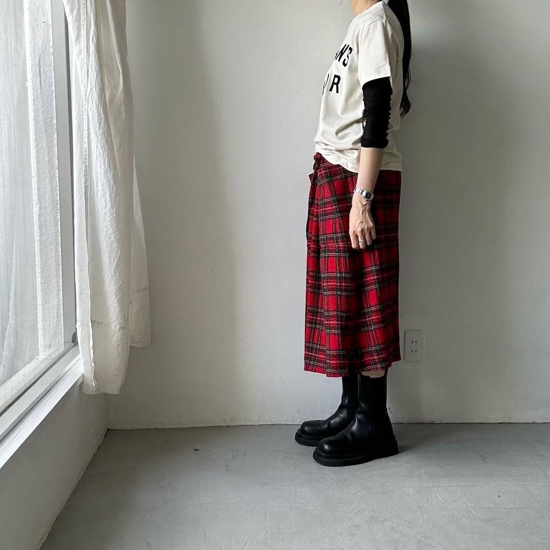 OLDMANS TAILOR OMTフロッキープリントロゴ半袖Tシャツ