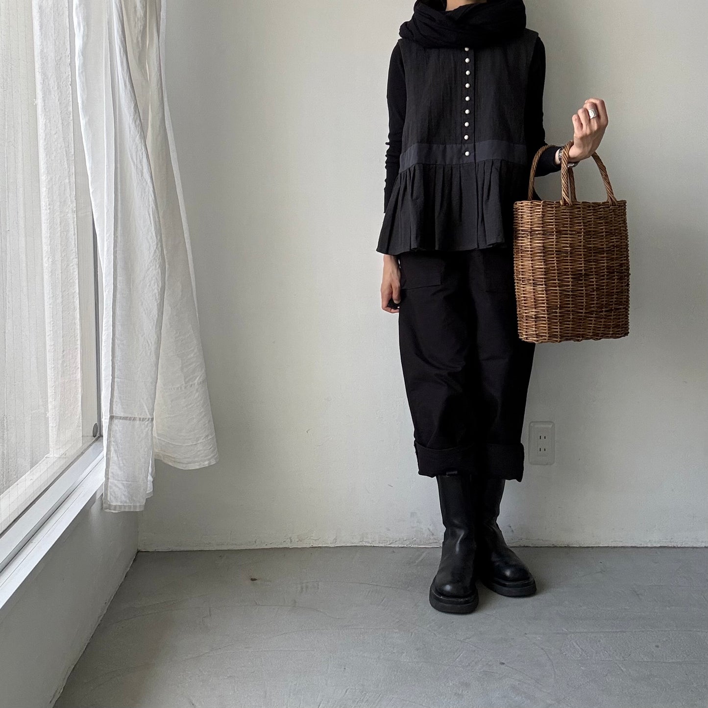 MAGALI   コットンリネンピンチェックペザントジレ