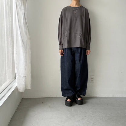 atelier naruse  オーガニックコットンタックブラウス
