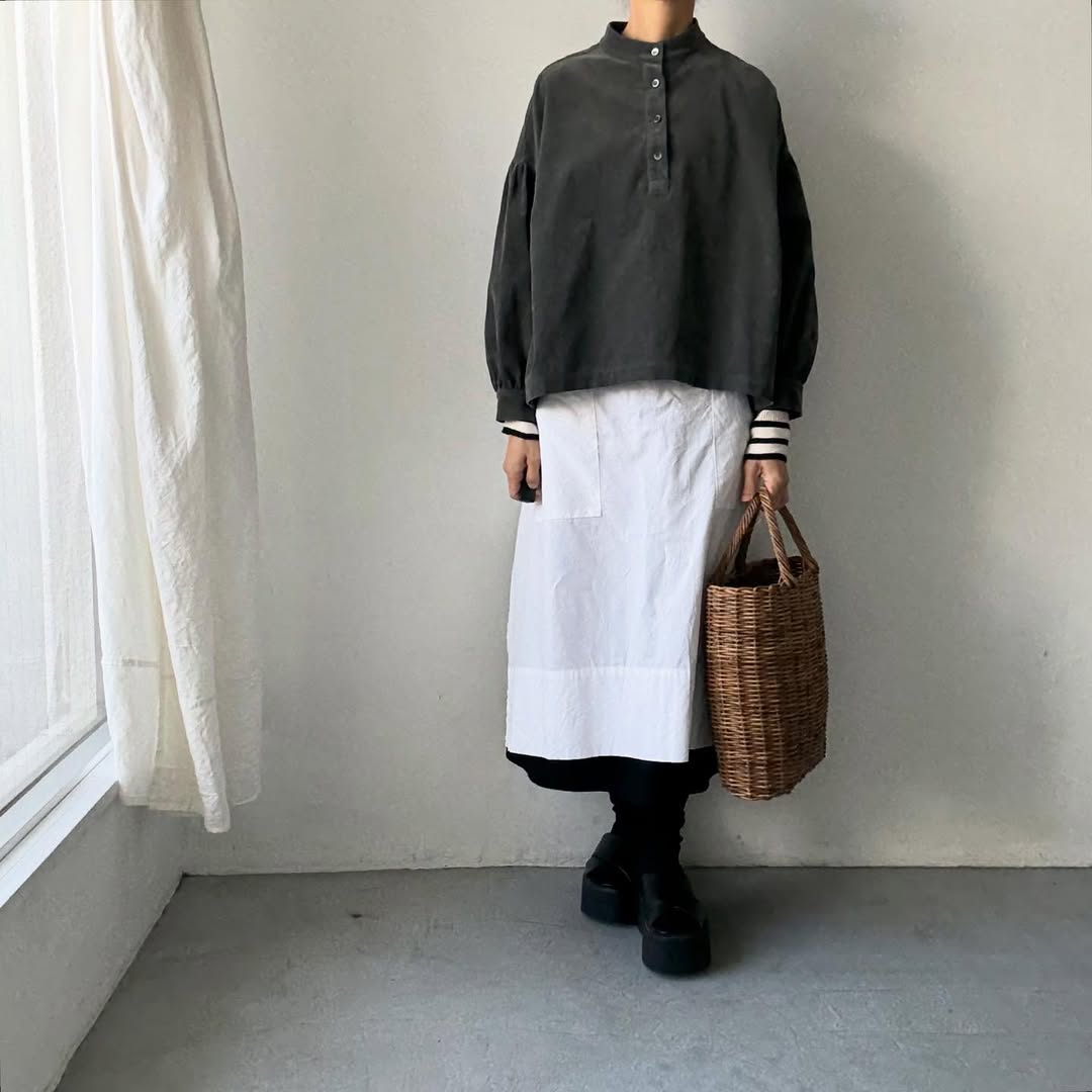 Linenya  長袖スタンドカラーブラウス　チャコール