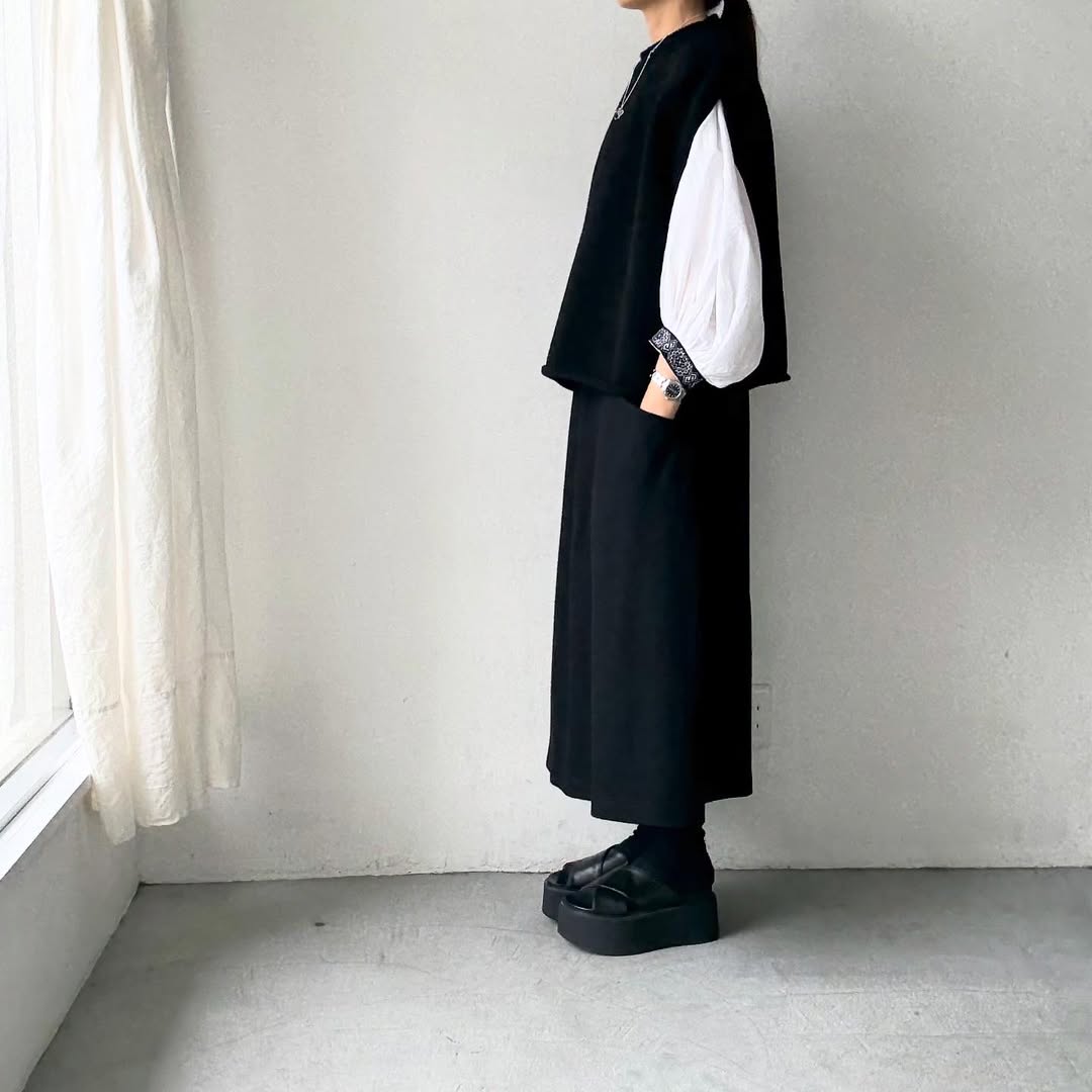 atelier d'antan Rude ウールニットベスト　ブラック