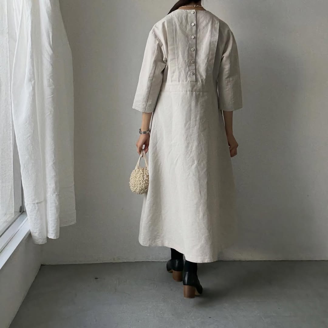 MAGALI ハイカウントコットンリネングレースドレス　オートミール