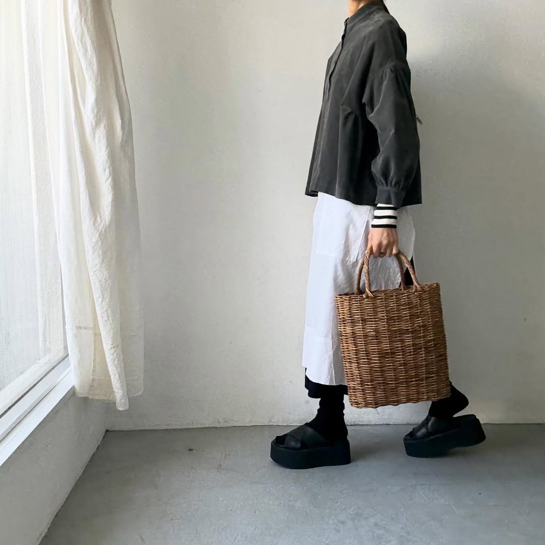 Linenya  長袖スタンドカラーブラウス　チャコール