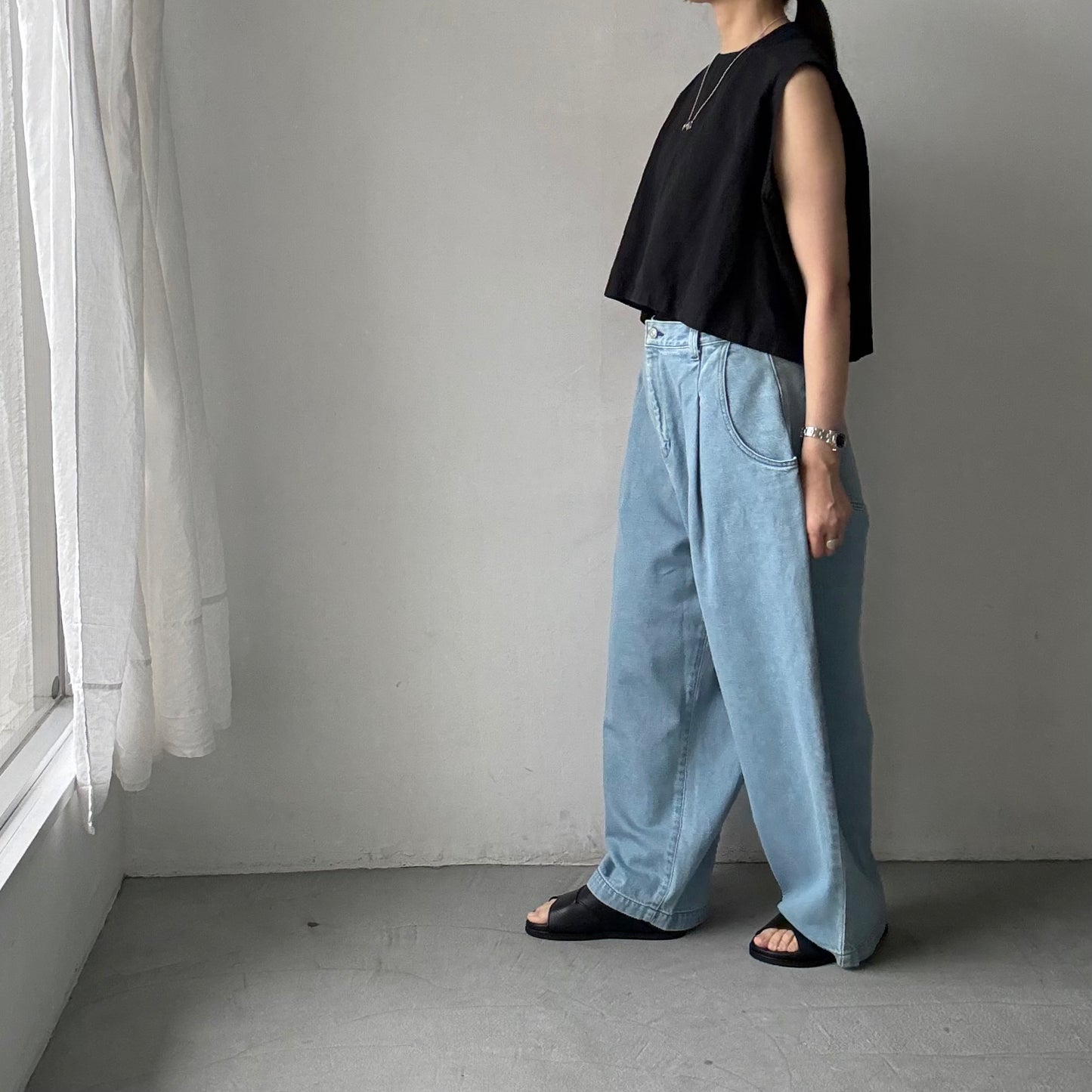 atelier naruse  コットンデニムワイドタックパンツ　size2