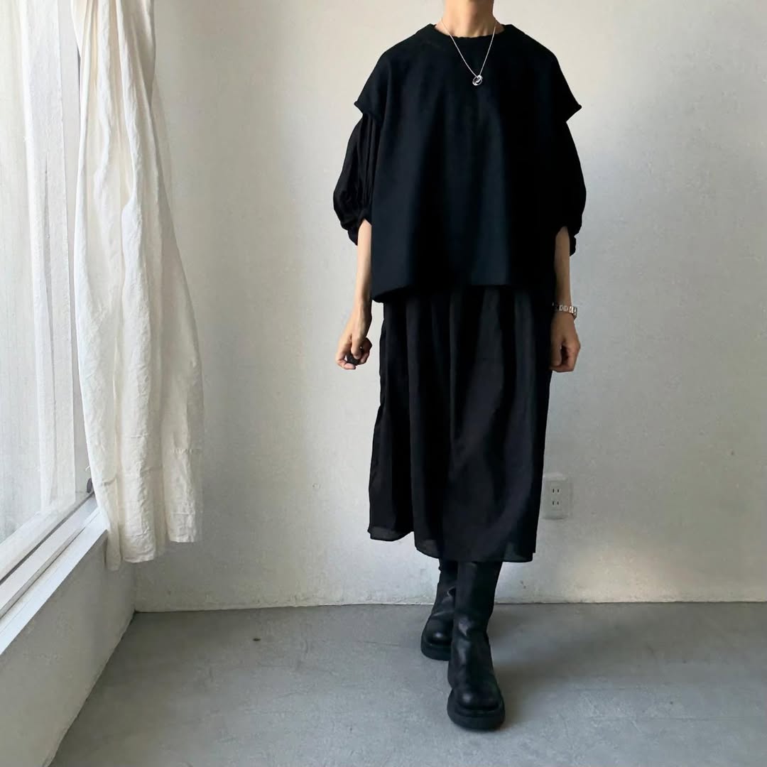 Linenya  ウールベスト　ブラック
