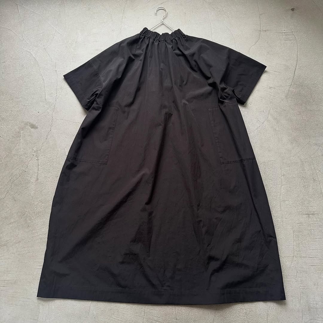 atelier d'antan Krallコットン半袖ドレス　ブラック