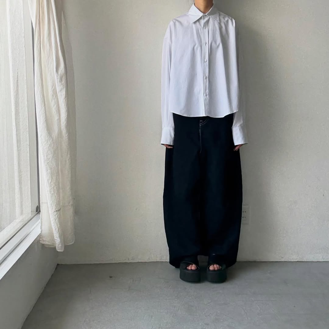 TENNE HANDCRAFTED MODERN レギュラーカラーシャツ