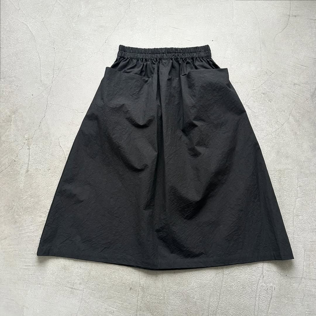 atelier naruse  ダウンプルーフコットンカットインポケットスカート　ブラック