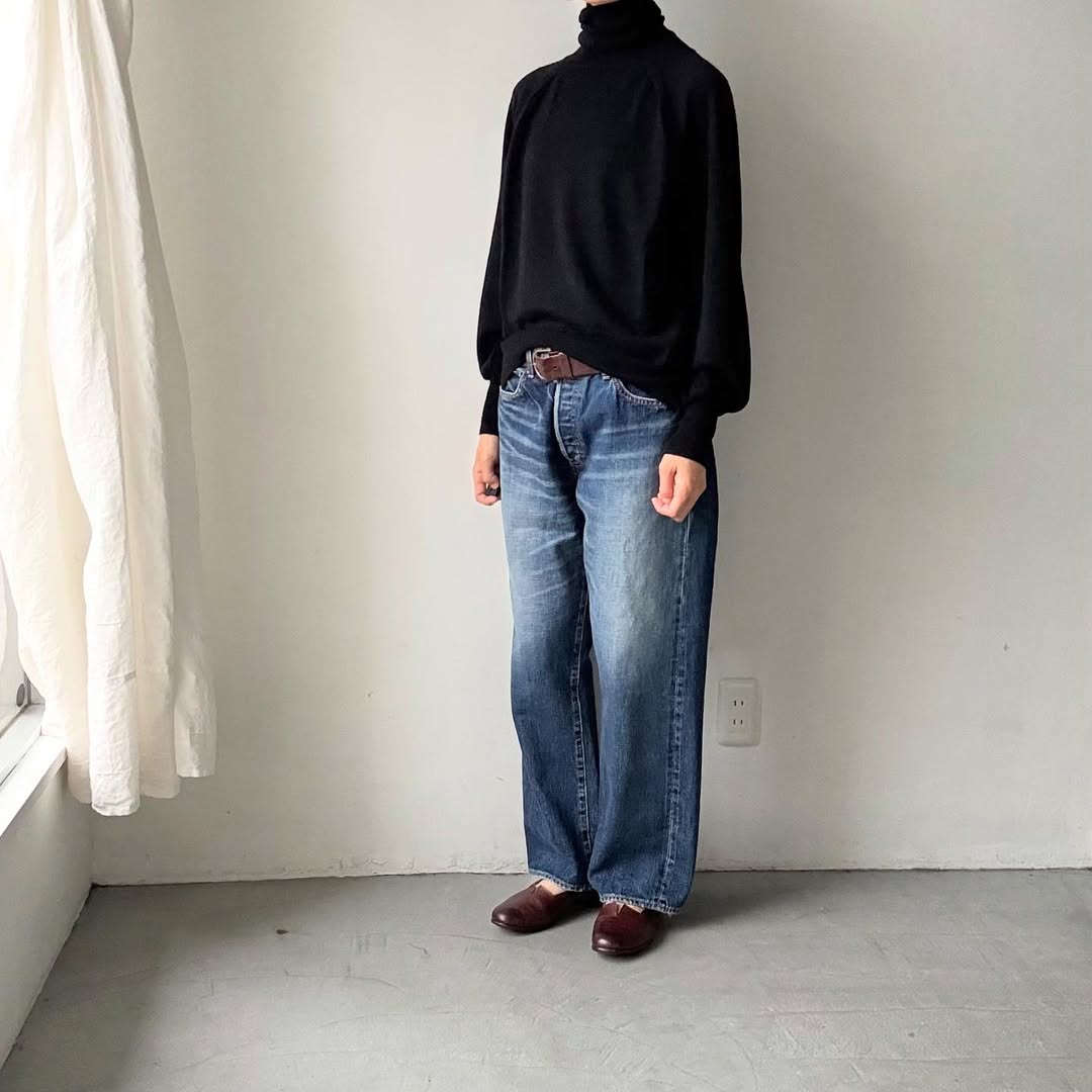 atelier naruse ウールタートルネックニット　ブラック