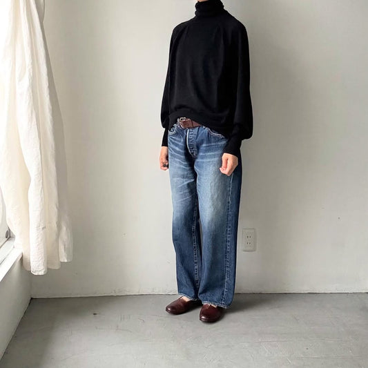 atelier naruse ウールタートルネックニット　ブラック