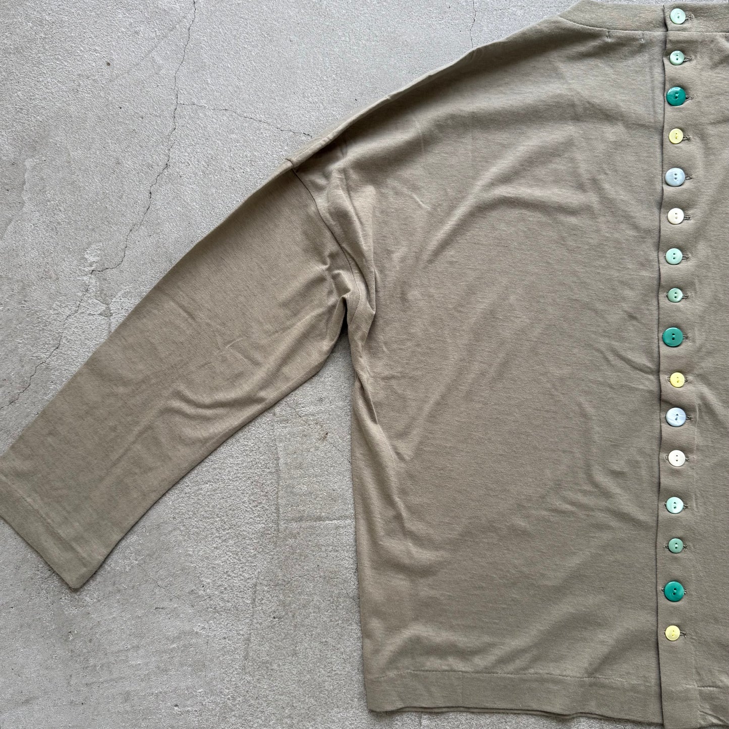 R&D.M.Co  ドロップキャンディボタンロングスリーブTシャツ　カーキ