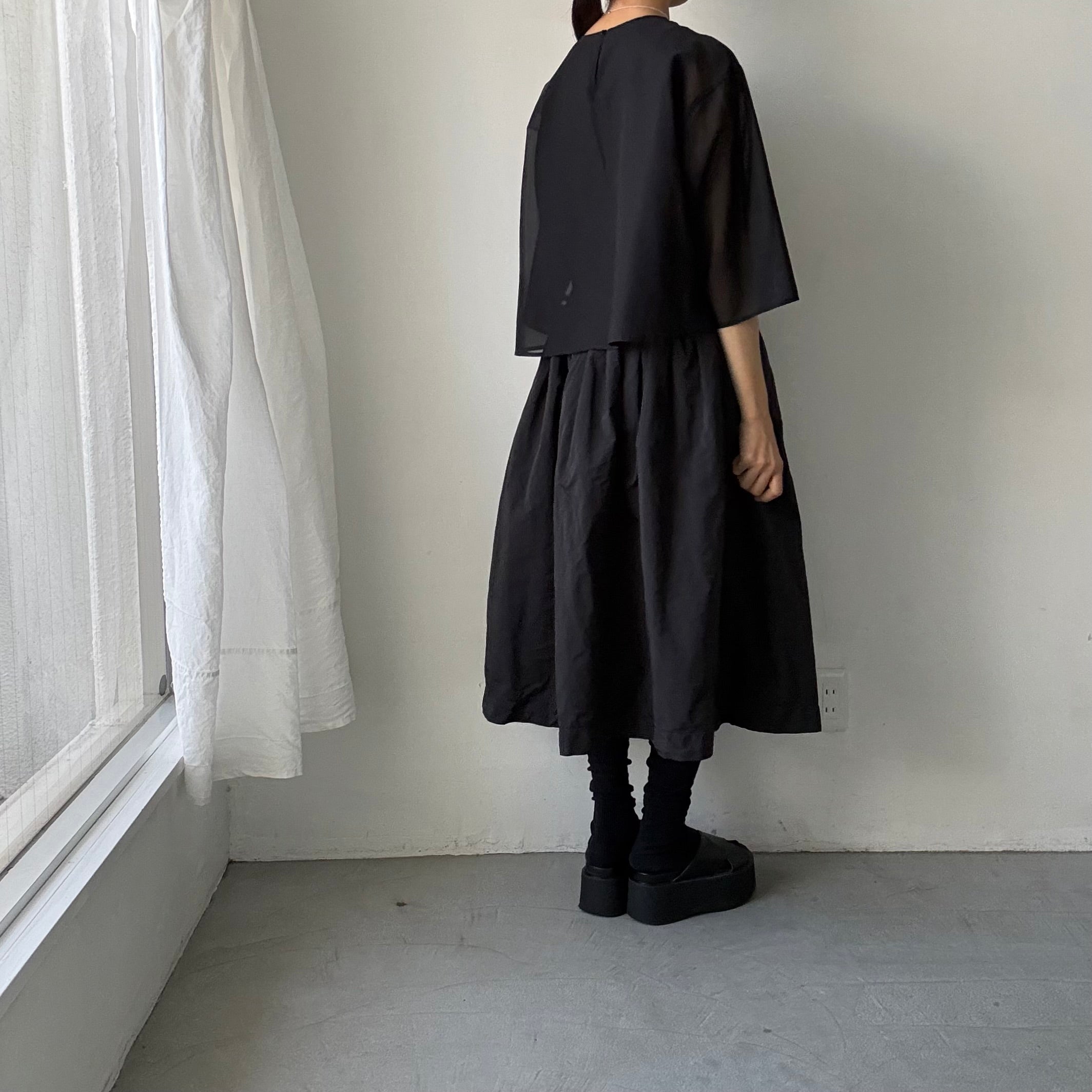 TENNE HANDCRAFTED MODERN オーガンジーショートプルオーバー – blanc