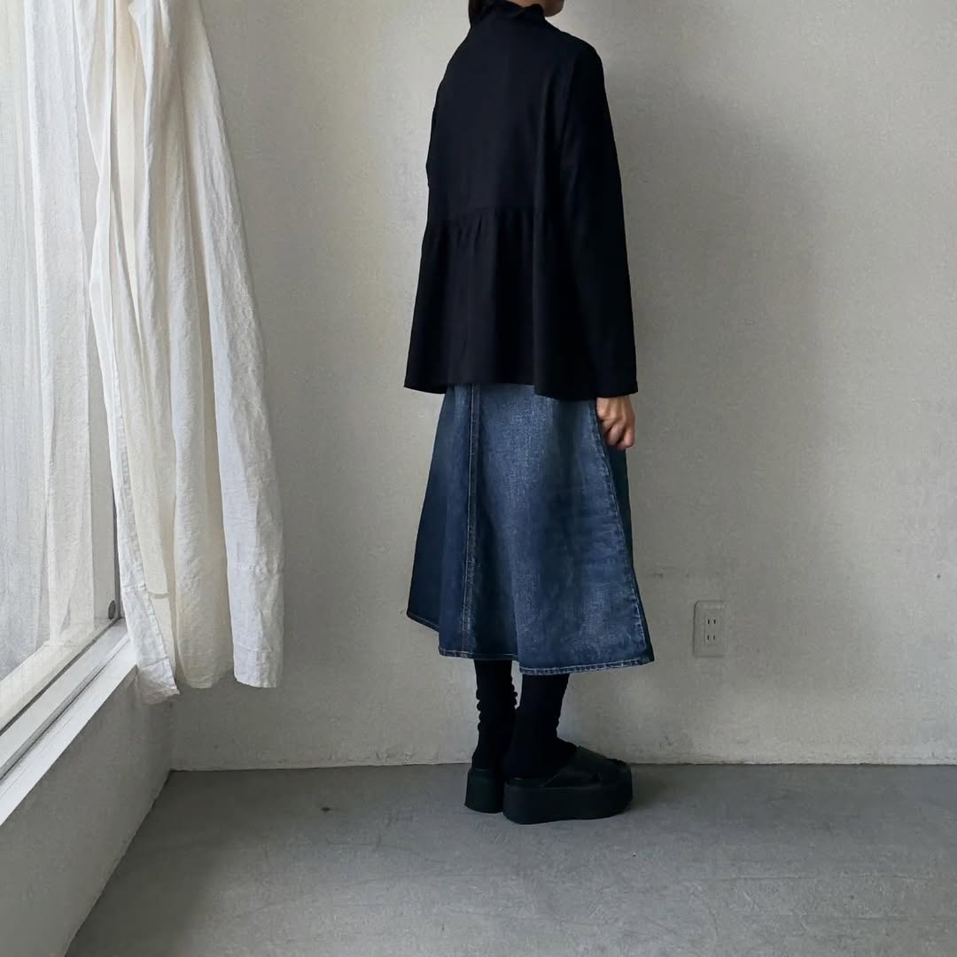 homspun 天竺ハイネックギャザープルオーバー　ブラック