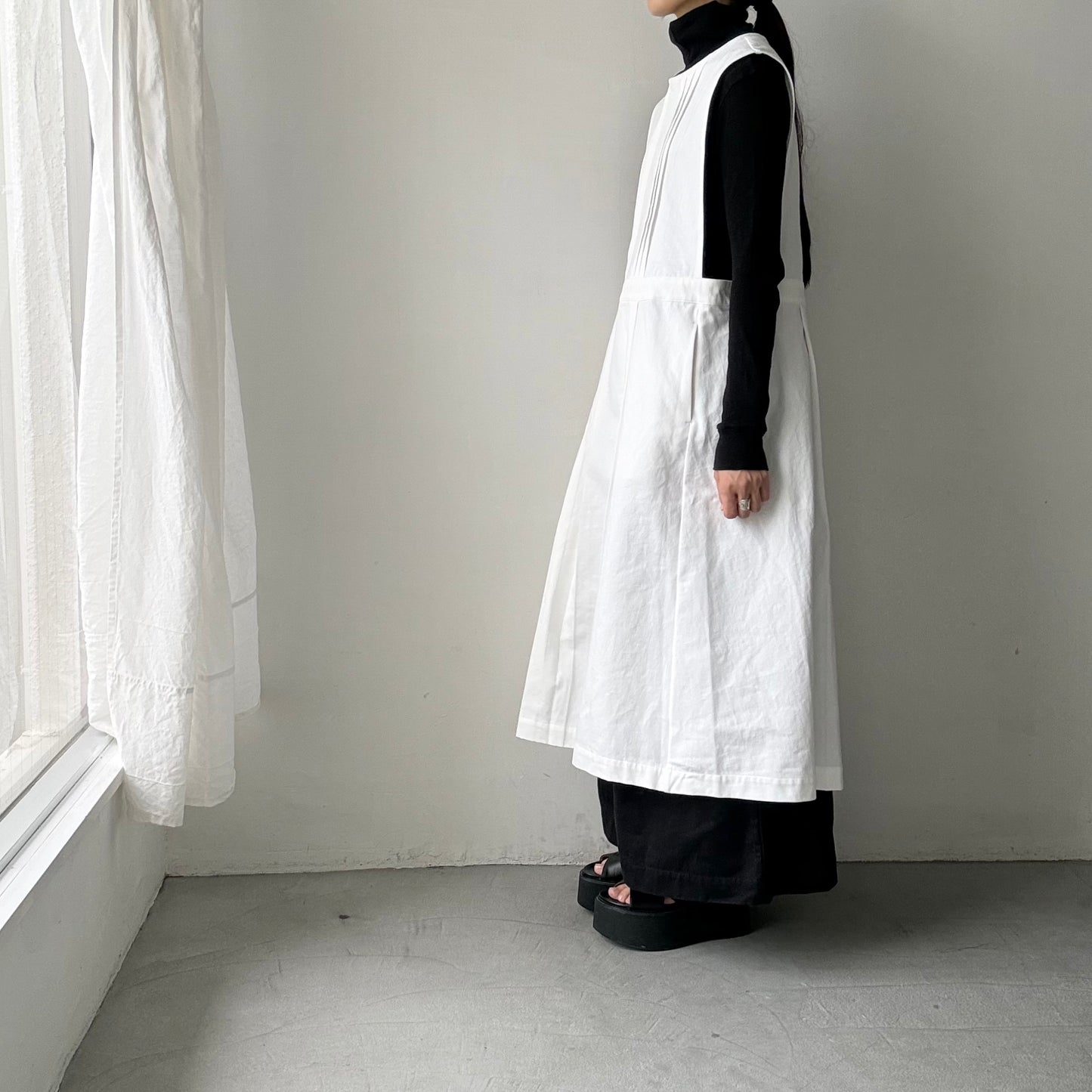 atelier d'antan ×blanc  kobell コットンエプロンドレス　ホワイト