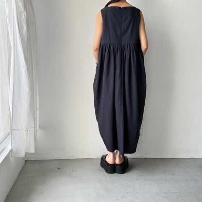 TENNE HANDCRAFTED MODERN ビスコースリネンノースリーブコクーンドレス