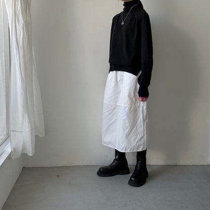 atelier naruse ウールタートルネックニット　ブラック×袖口ピンク