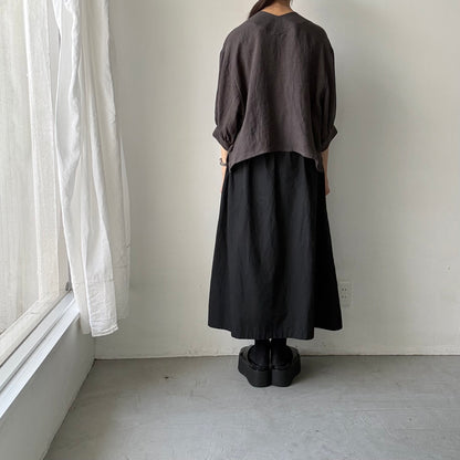 atelier naruse  リネンステッチVネックブラウス