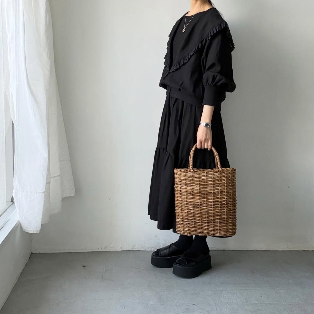 MAGALI コルトレイクリネンレース襟カーディガン　ブラック