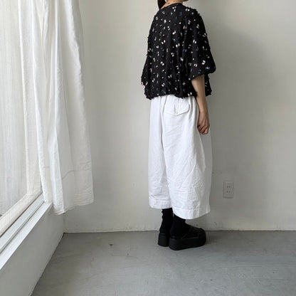 kijinokanosei  糸巻きバルーンスリーブプルオーバー　ブラック