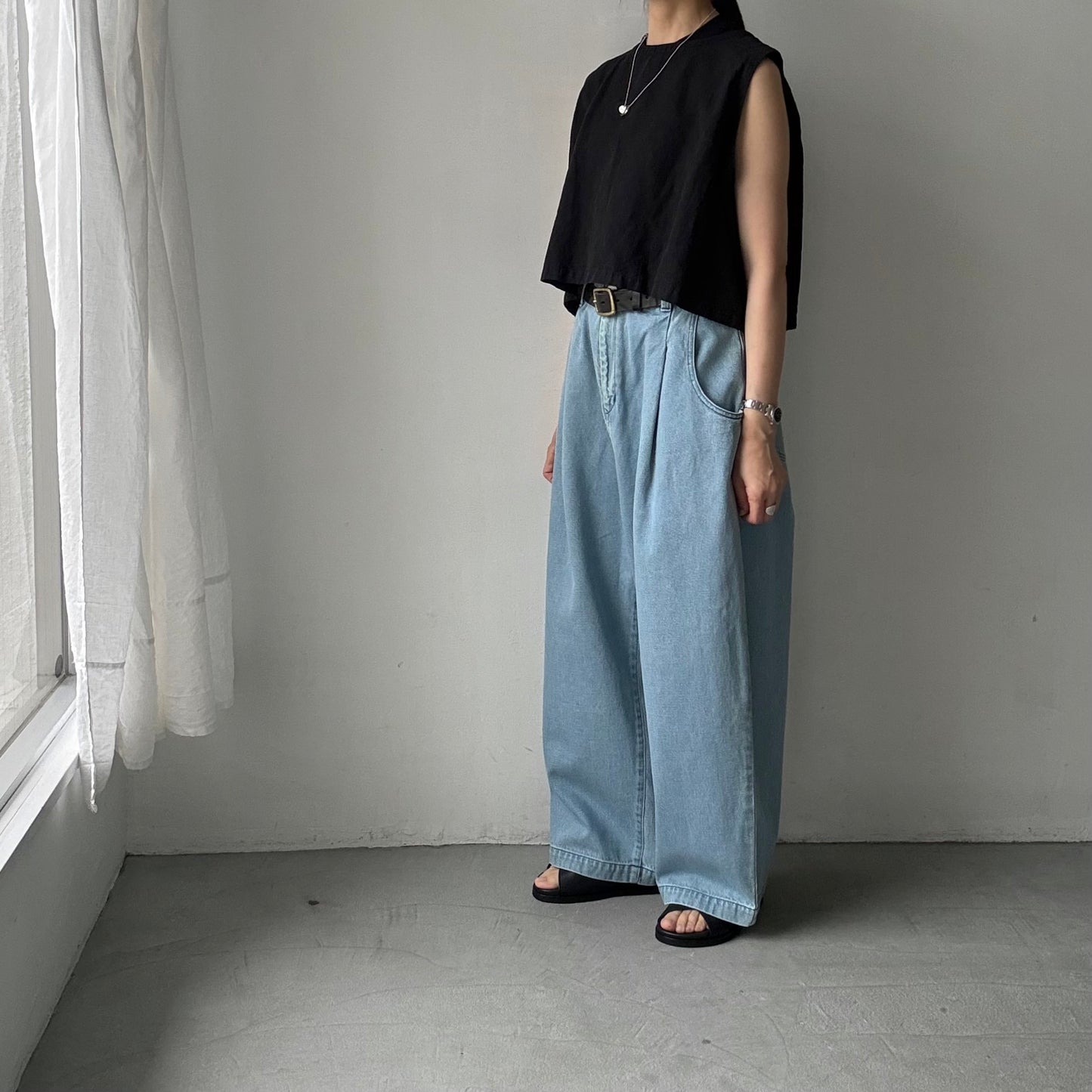 atelier naruse  コットンデニムワイドタックパンツ　size2