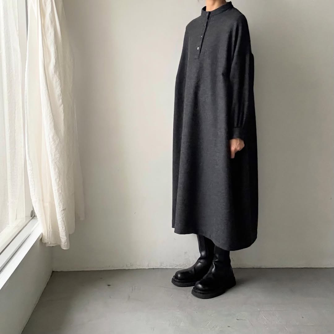 Linenya  ウール混スタンドカラーワンピース　グレー