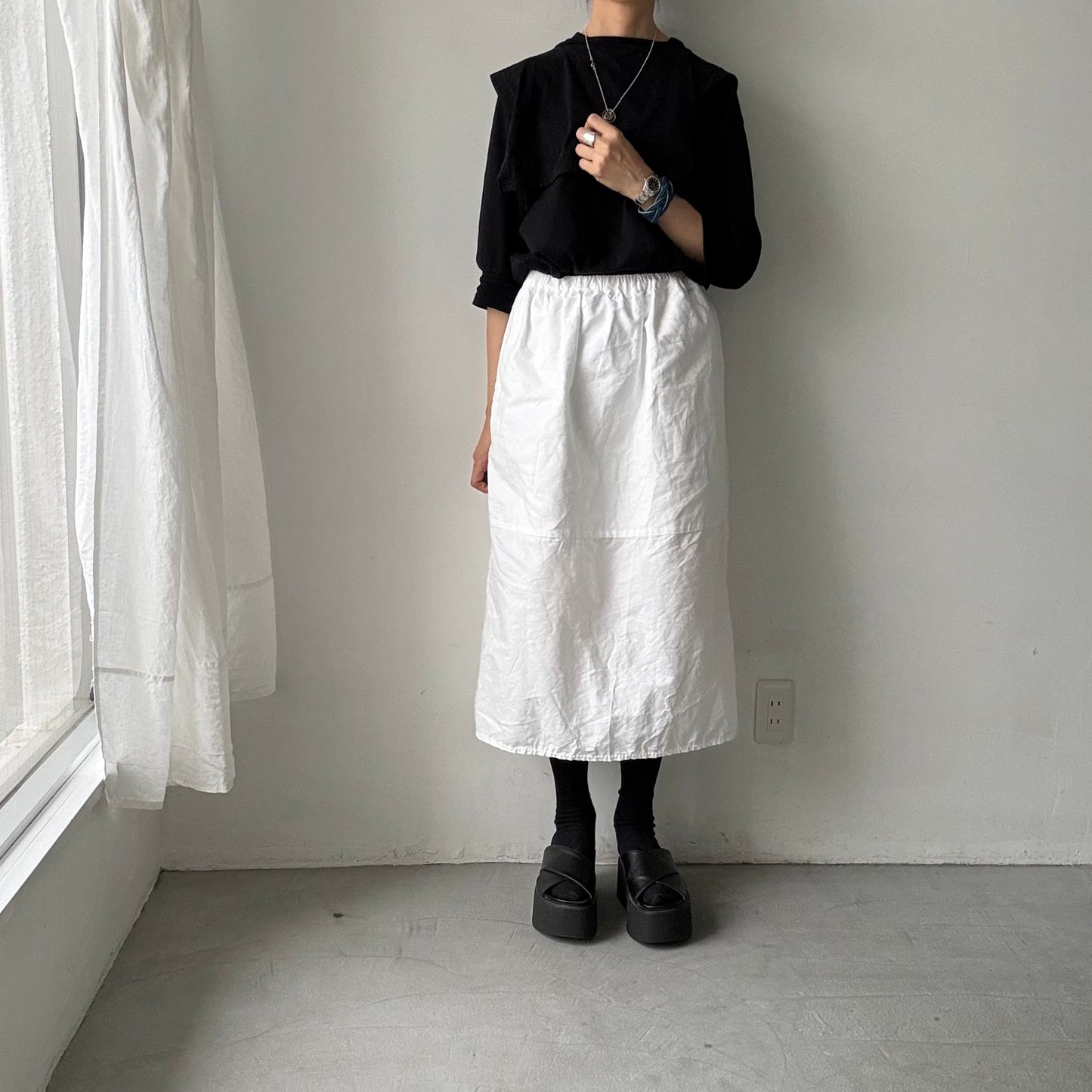 atelier naruse  レザーメッシュバングル　ブルー