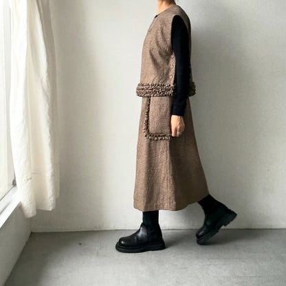 R&D.M.Co  フリルデコレーションボタンビブ　チェック