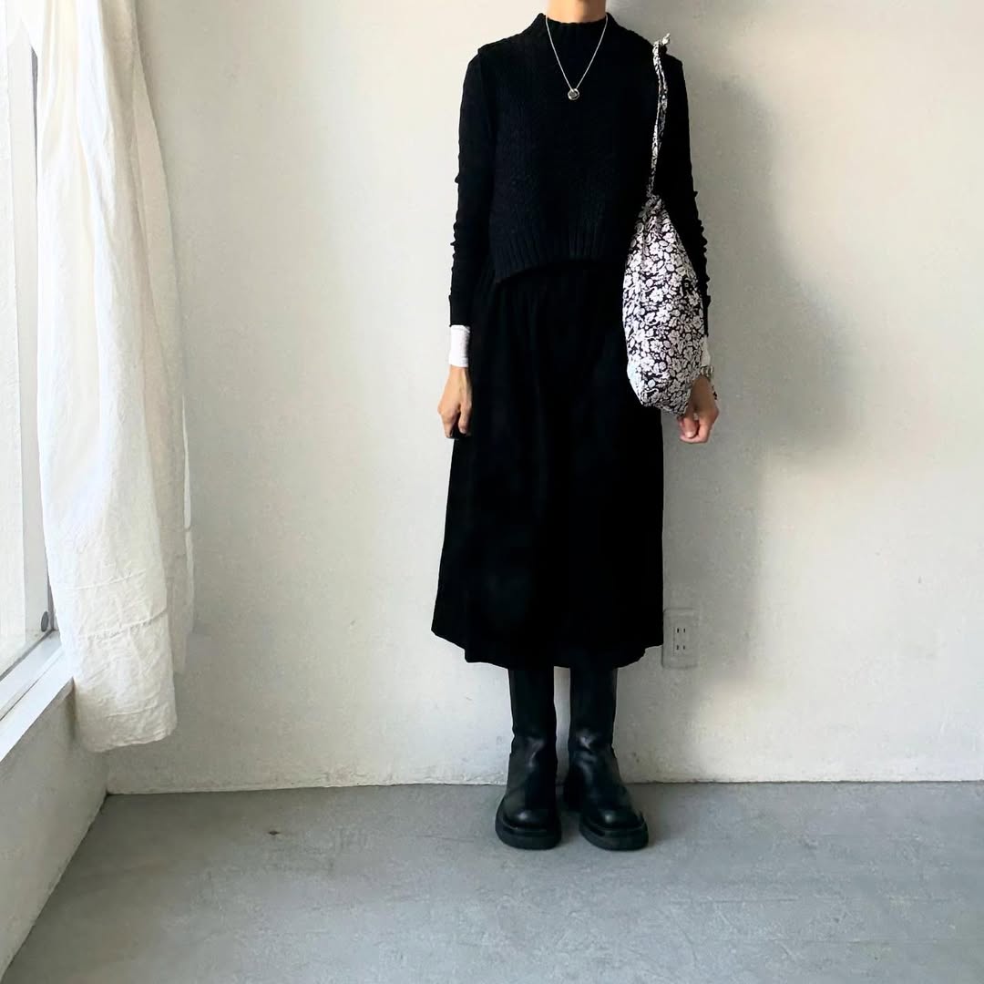 R&D.M.Co  ワイルドベリーリネンドローストリングバッグラージ　ブラック×ホワイト