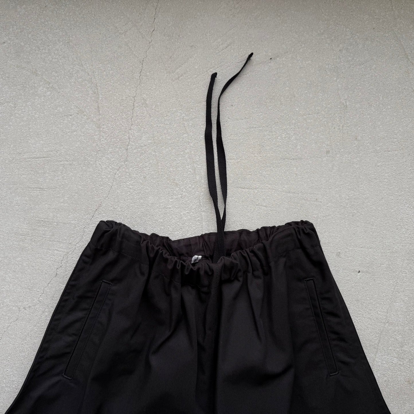 ゴーシュ  オーガニックダックコットンストレートラインパンツ